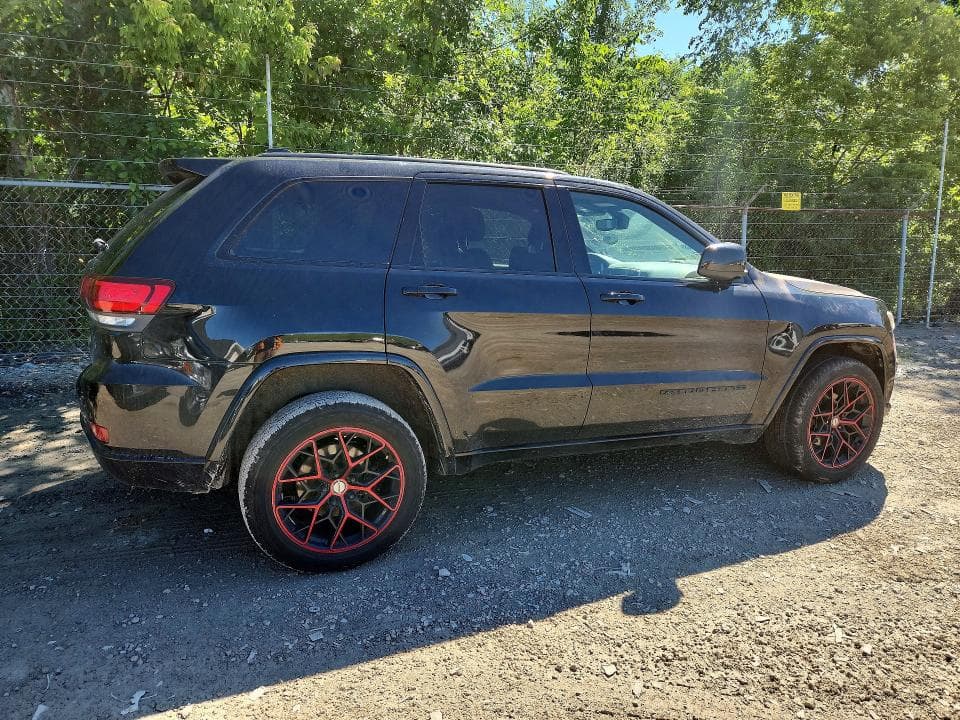 2018 JEEP GRAND CHEROKEE LAREDO 3