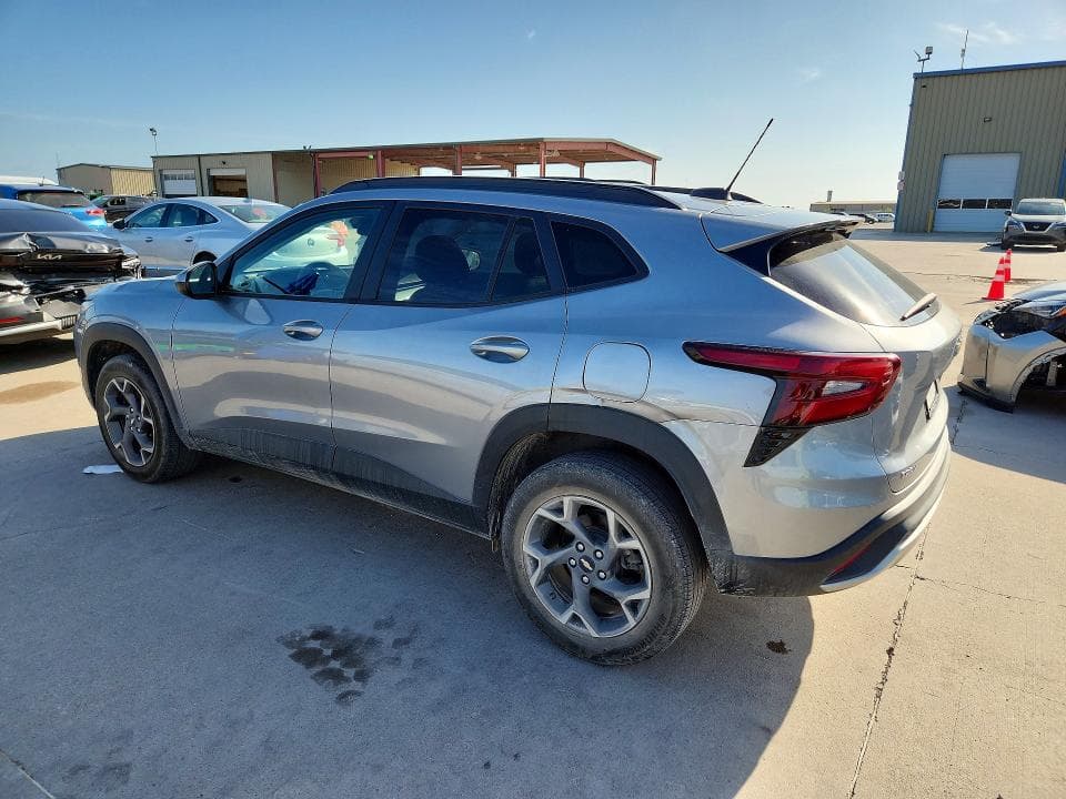 2025 CHEVROLET TRAX 1LT 2