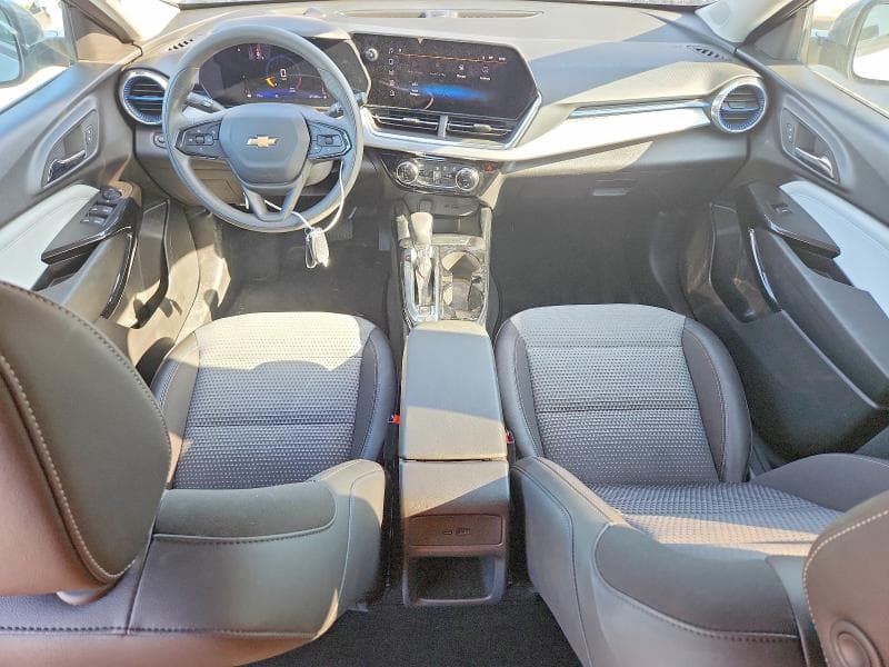 2025 CHEVROLET TRAX 1LT 8
