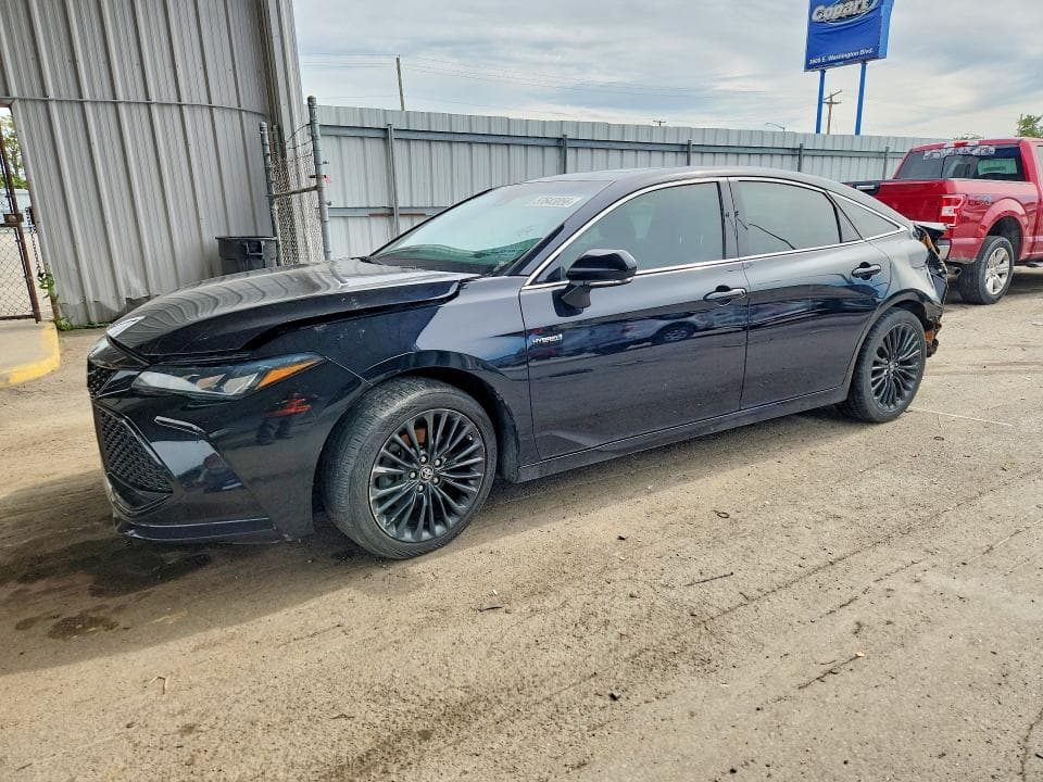 2019 TOYOTA AVALON HYBRID XSE
