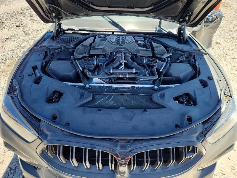 2025 BMW M8 11