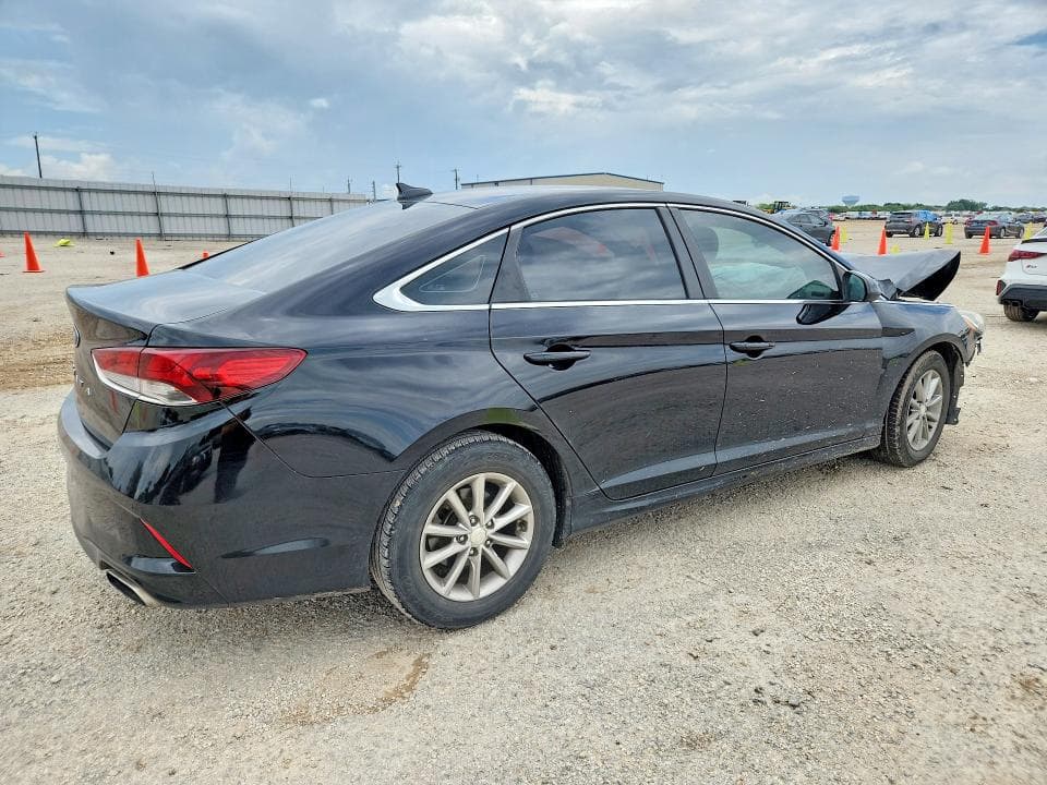2018 HYUNDAI SONATA SE SE 3
