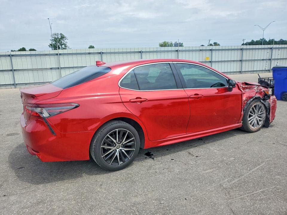 2021 TOYOTA CAMRY SE 3