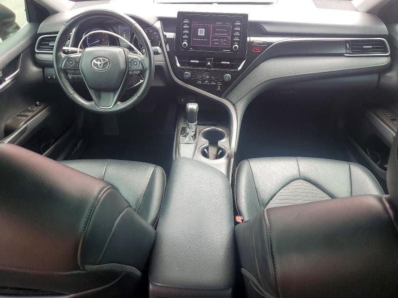 2021 TOYOTA CAMRY SE 8