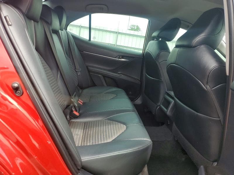 2021 TOYOTA CAMRY SE 10