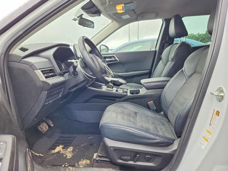 2023 MITSUBISHI OUTLANDER SE 7