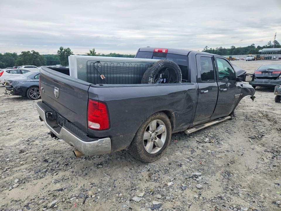 2016 RAM 1500 SLT 3