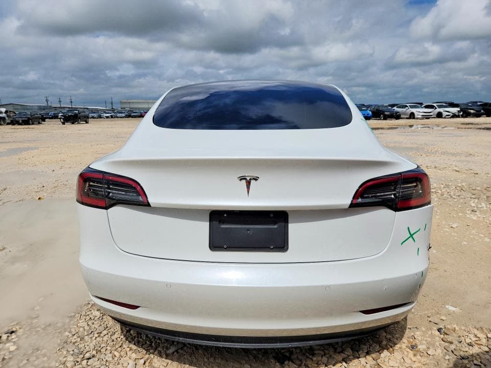 2021 TESLA MODEL 3 6