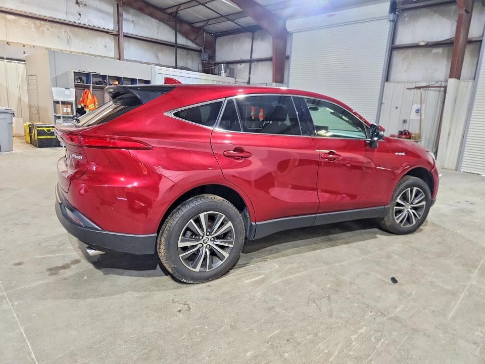 2021 TOYOTA VENZA LE LE 3