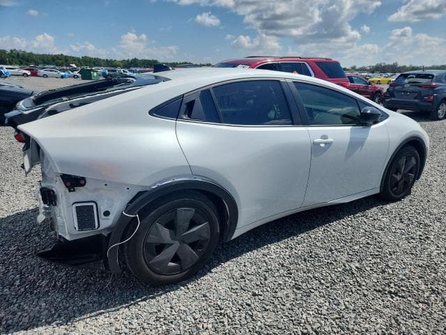 2026 TOYOTA PRIUS LE 3