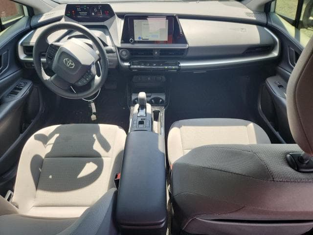 2026 TOYOTA PRIUS LE 7