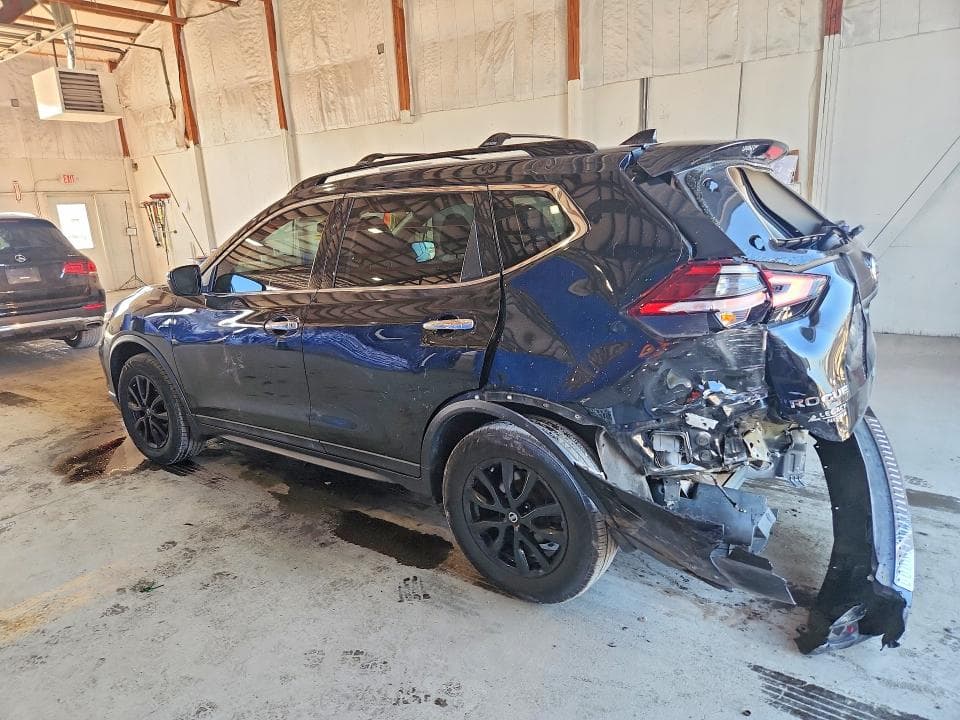 2017 NISSAN ROGUE SV 2