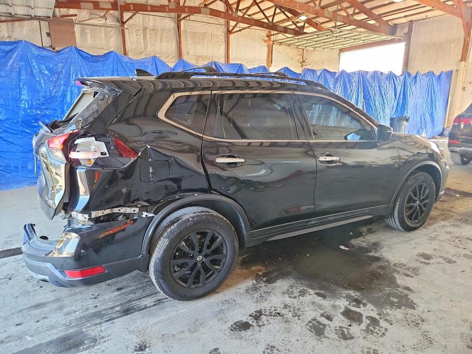 2017 NISSAN ROGUE SV 3