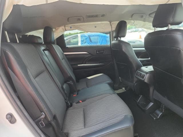2018 TOYOTA HIGHLANDER LE PLUS 11