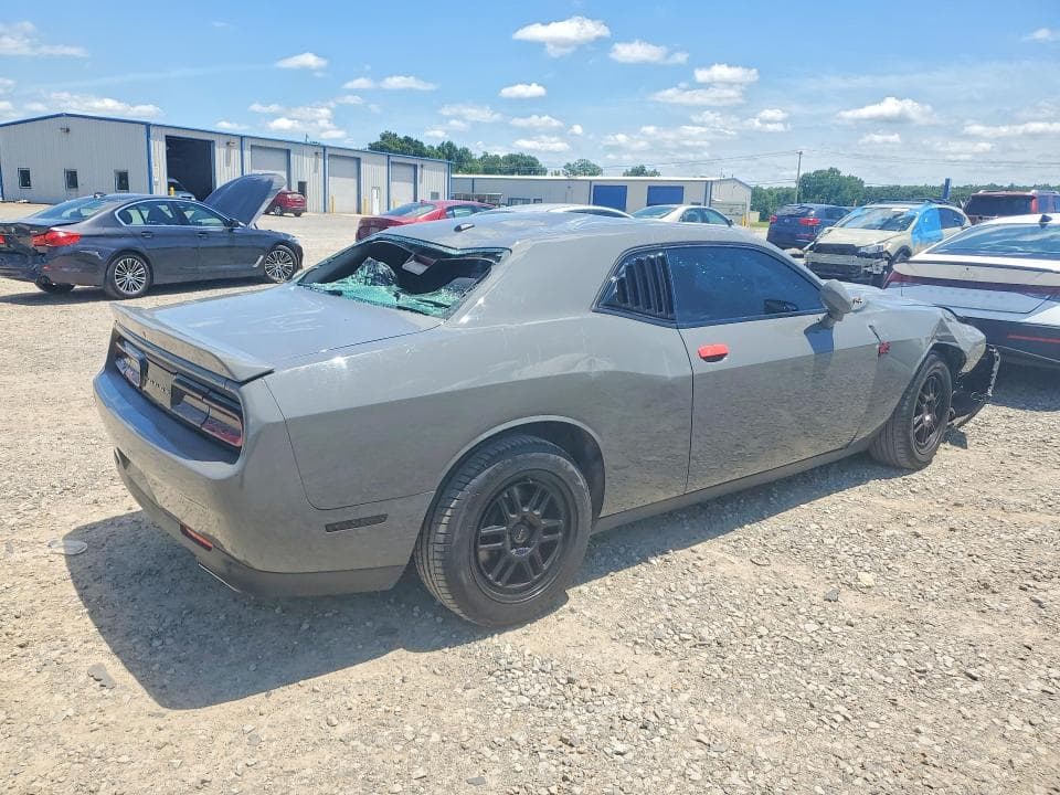 2018 DODGE CHALLENGER SXT 3