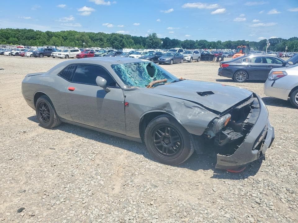 2018 DODGE CHALLENGER SXT 4