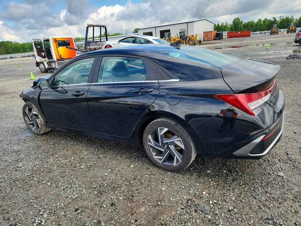 2025 HYUNDAI ELANTRA SEL 2