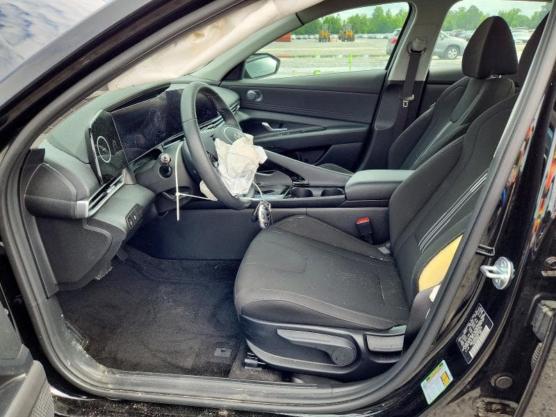 2025 HYUNDAI ELANTRA SEL 7