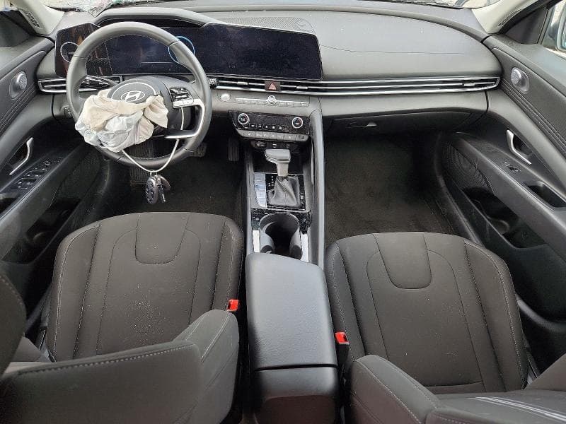 2025 HYUNDAI ELANTRA SEL 8
