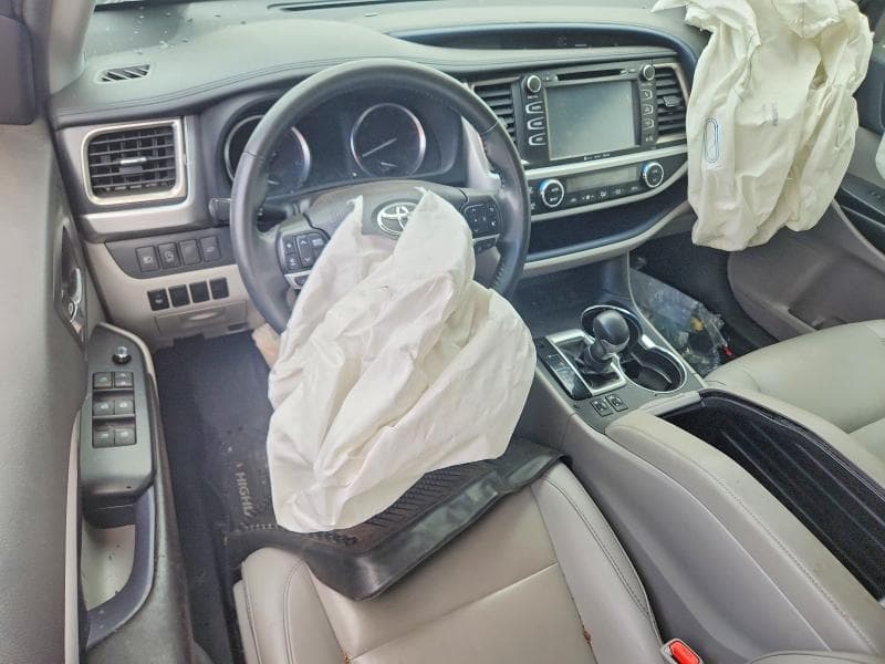 2019 TOYOTA HIGHLANDER XLE XLE 8