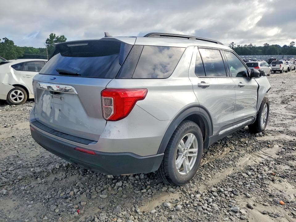 2023 FORD EXPLORER XLT 3