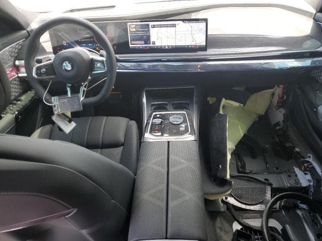 2026 BMW 760 XI 8