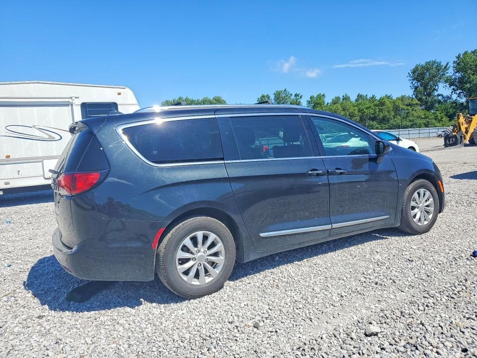 2018 CHRYSLER PACIFICA TOURING L PLUS 3