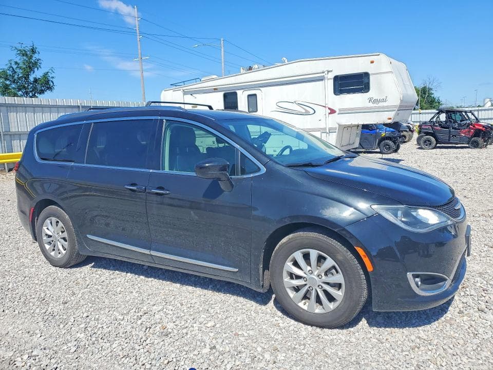 2018 CHRYSLER PACIFICA TOURING L PLUS 4