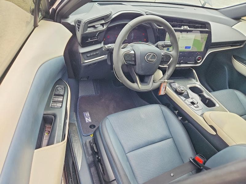 2024 LEXUS RZ 300E 8