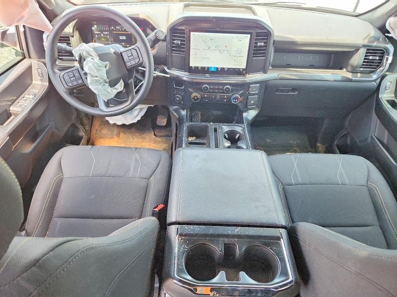 2025 FORD F150 STX 8