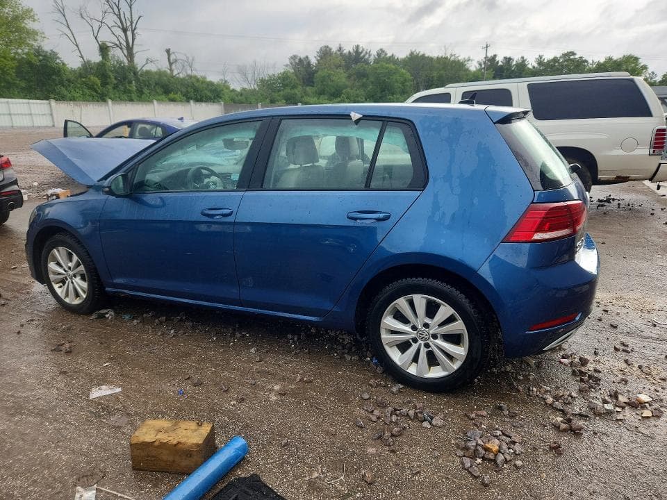 2019 VOLKSWAGEN GOLF S/SE 2