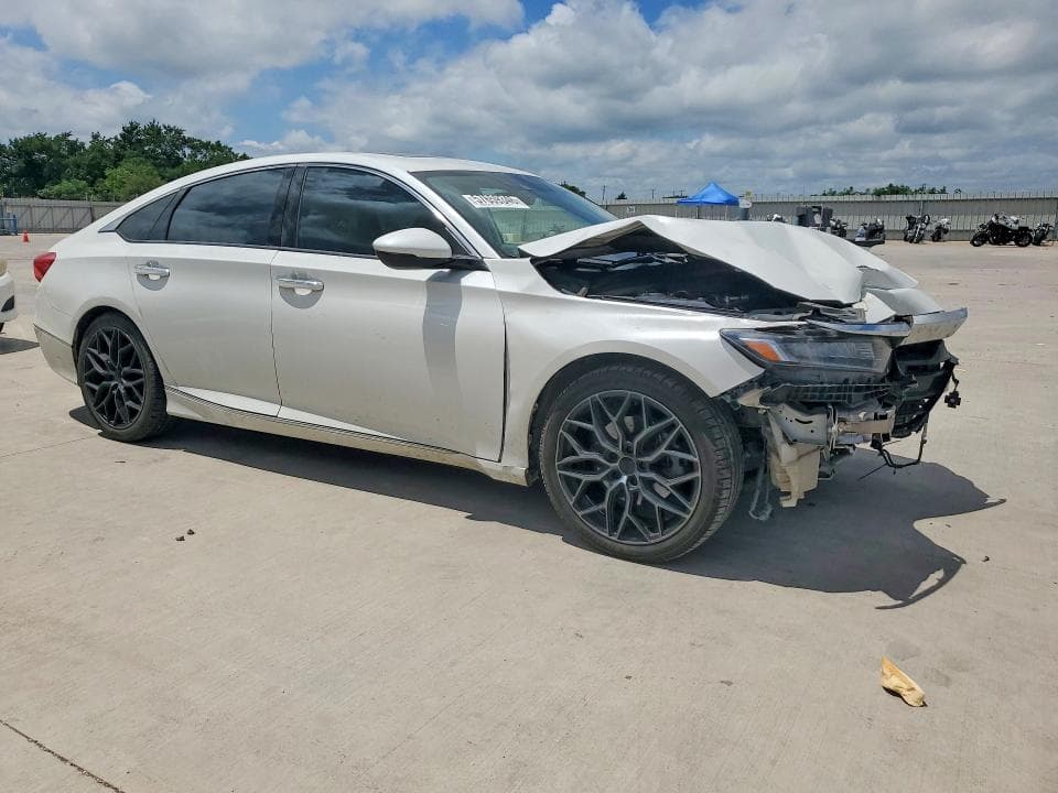 2018 HONDA ACCORD TOURING 4
