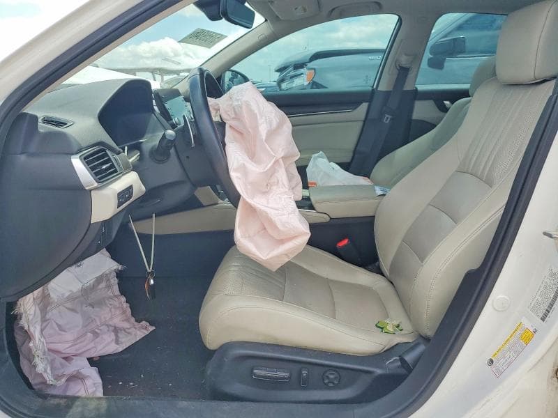 2018 HONDA ACCORD TOURING 7