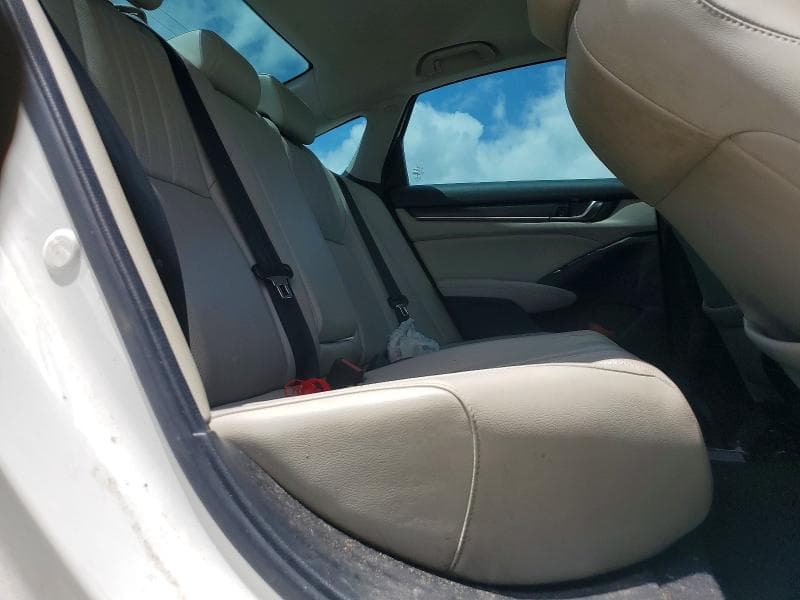 2018 HONDA ACCORD TOURING 10