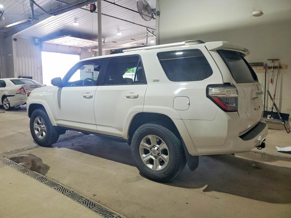 2022 TOYOTA 4RUNNER SR5 2