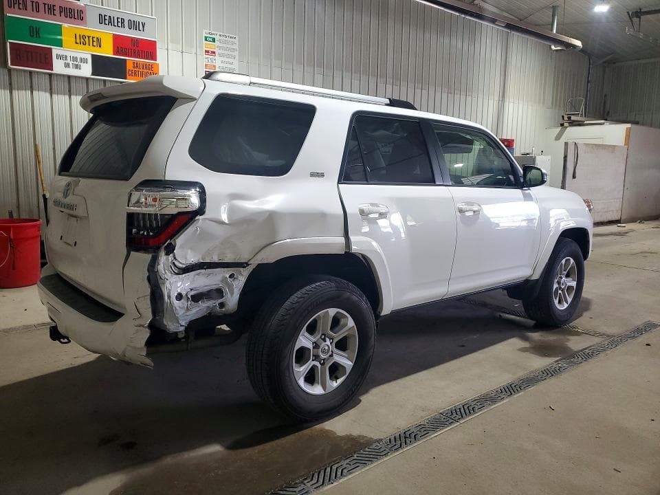 2022 TOYOTA 4RUNNER SR5 3