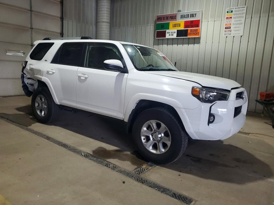 2022 TOYOTA 4RUNNER SR5 4