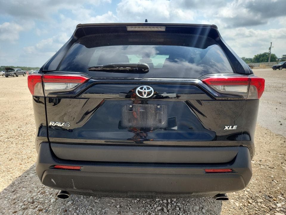 2023 TOYOTA RAV4 XLE XLE 6