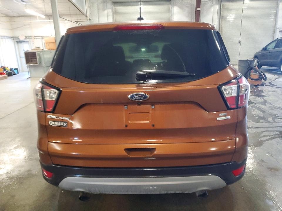 2017 FORD ESCAPE SE 6