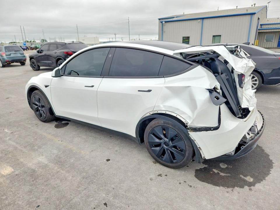 2025 TESLA MODEL Y 2