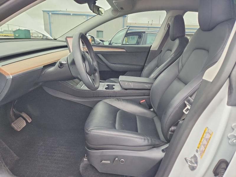 2025 TESLA MODEL Y 7