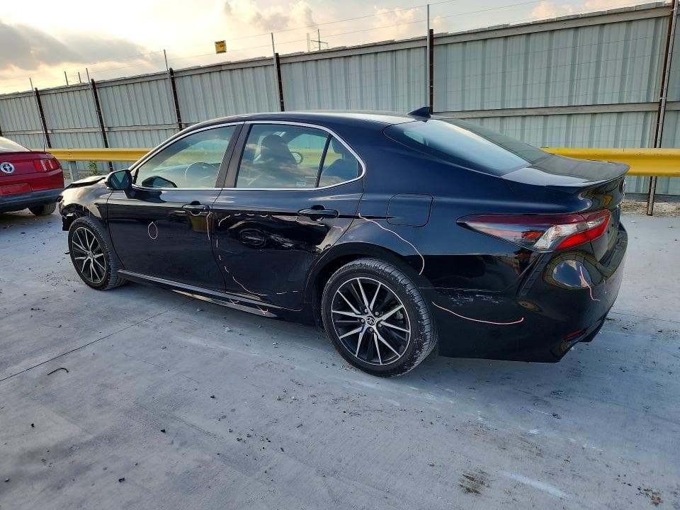 2023 TOYOTA CAMRY SE 2