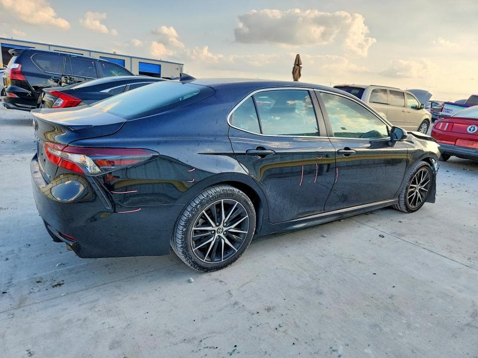2023 TOYOTA CAMRY SE 3