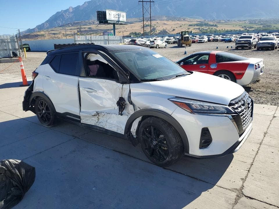 2021 NISSAN KICKS SR SR 4