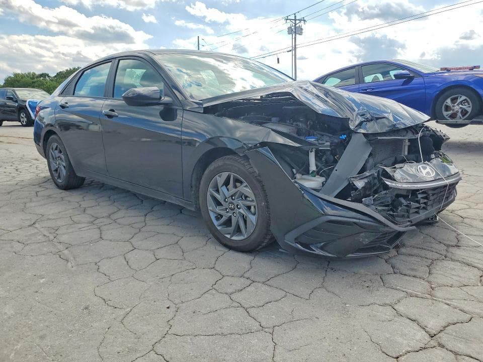 2024 HYUNDAI ELANTRA BLUE 4