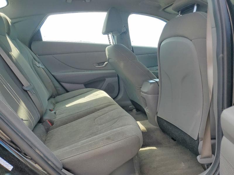 2024 HYUNDAI ELANTRA BLUE 10