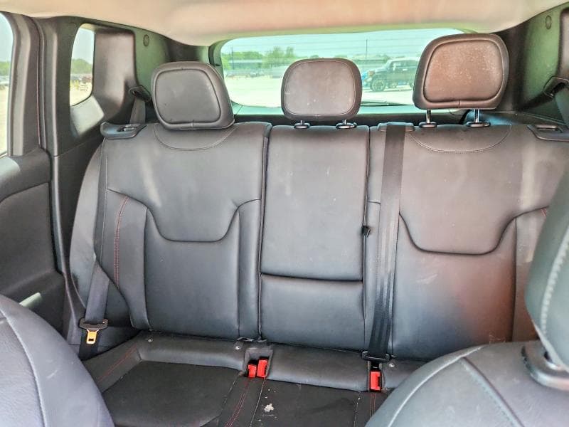 2019 JEEP RENEGADE TRAILHAWK 10