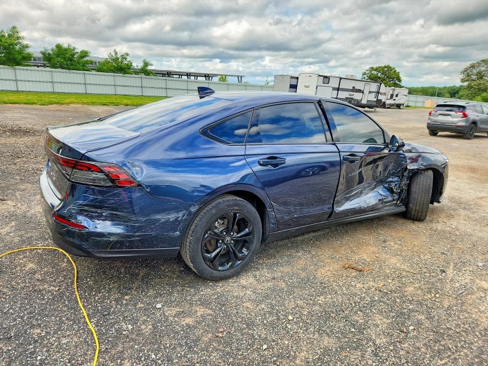 2025 HONDA ACCORD SE 3