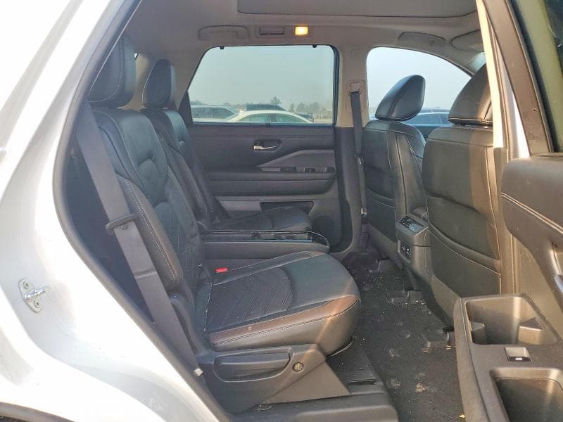 2022 NISSAN PATHFINDER PLATINUM PLATINUM 11