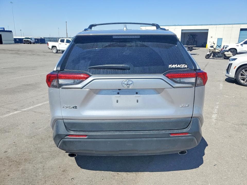 2023 TOYOTA RAV4 XLE 6